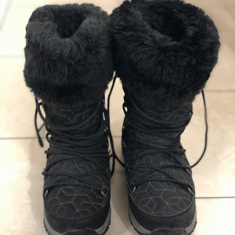 BearPaw black snow boots